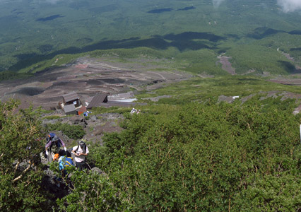 誰もがいつまでもその素晴らしい真価を謳歌できる富士山であるために